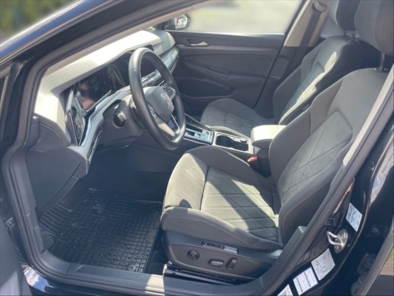 Volkswagen Golf 2,0 TDI 110 Style AT - fotka 7 z 11