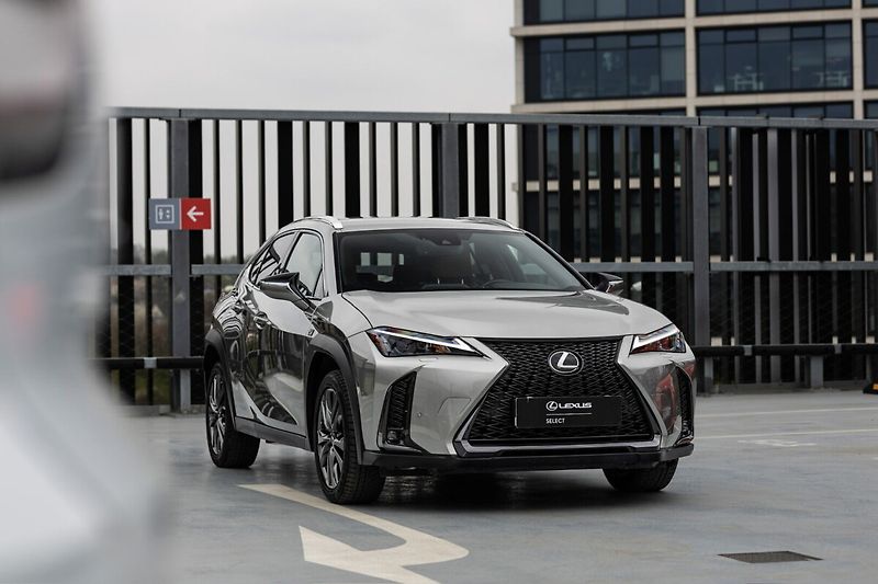 Lexus UX 250h 250H 2,0 HEV F SPORT DESIGN - fotka 2 z 22