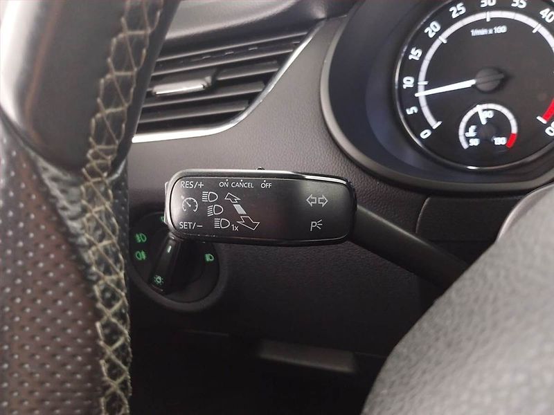 Škoda Octavia (2015) RS 2.0 TDI, Automat, Kůže - fotka 21 z 21