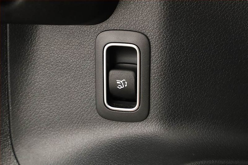 Mercedes-Benz GLB (2024) 200 d 4MATIC - fotka 11 z 20