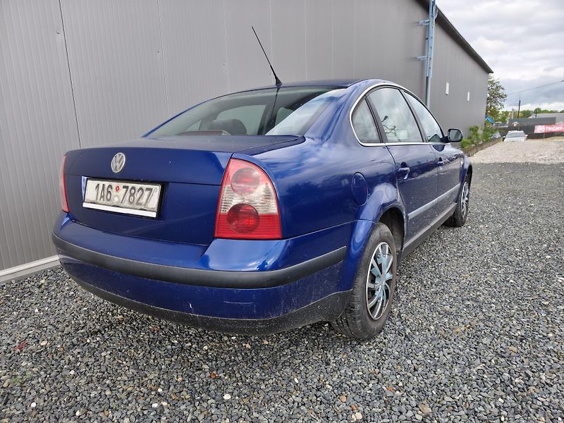 Volkswagen Passat 1.9 TDI 74KW, ČR - fotka 6 z 14