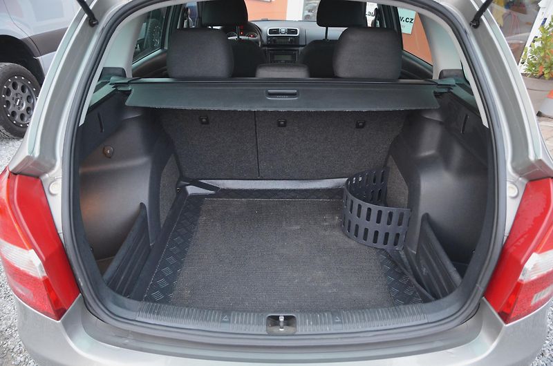 Škoda Fabia (2008) 1.4i 16V 63kW AMB / AUT. KLIMA - fotka 9 z 36