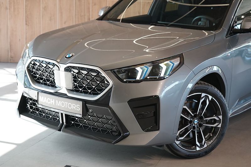 BMW X2 20i sDrive, M Paket - fotka 10 z 41