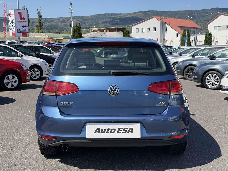 Volkswagen Golf (2013) 1.6 TDi, AC, tempo, park - fotka 5 z 17