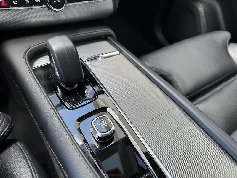 Volvo XC90 T8 AWD / POLESTAR /REZERVACE - fotka 52 z 57