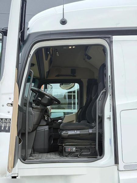 Mercedes-Benz Actros (2021) 2545 6x2 chlaďák EURO 6 - fotka 16 z 23
