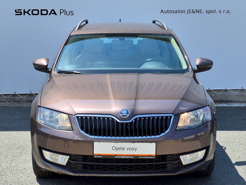 Škoda Octavia (2013) Elegance 2.0 TDI 110kW Combi - fotka 4 z 27