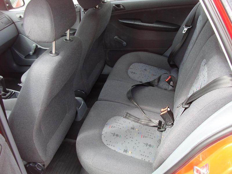 Škoda Fabia 1.4 MPi, ČR původ, nová STK - fotka 14 z 21