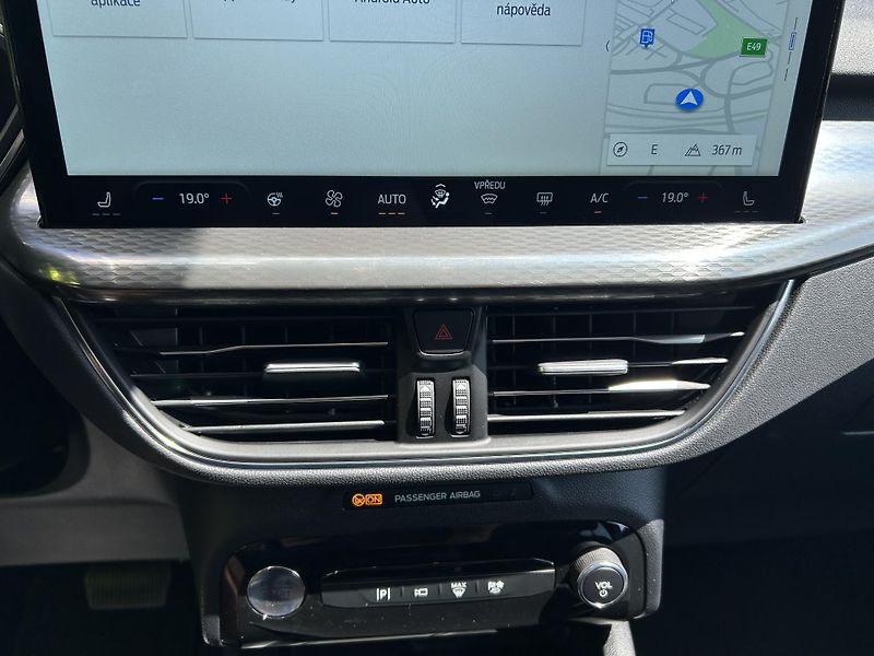 Ford Kuga Top Edition 2.5 HEV 132 kW - fotka 34 z 37