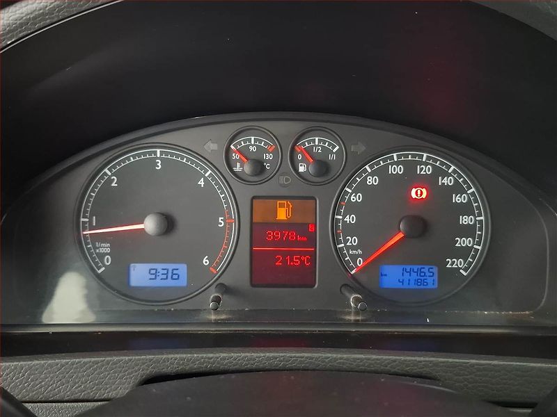 Volkswagen Multivan (2003) Comfortline 2.5 TDI - fotka 11 z 14