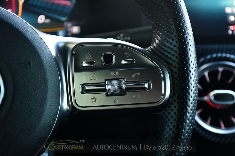 Mercedes-Benz Třídy A A 35 AMG 4MATIC AERO - fotka 25 z 55