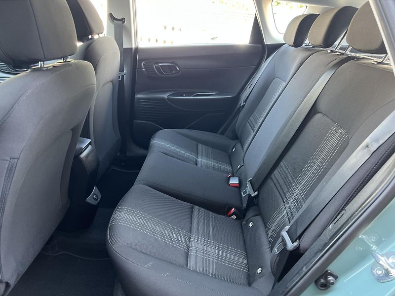 Hyundai Bayon 1.2i Comfor 1.Maj ČR DPH Klima - fotka 22 z 40
