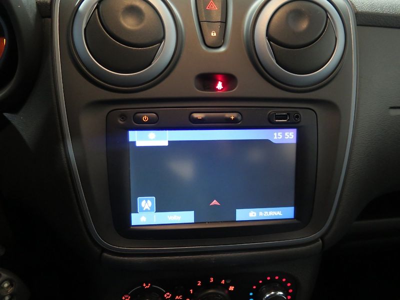 Dacia Lodgy (2015) 1.2TCe,navi,klima,senzory,kola - fotka 11 z 26