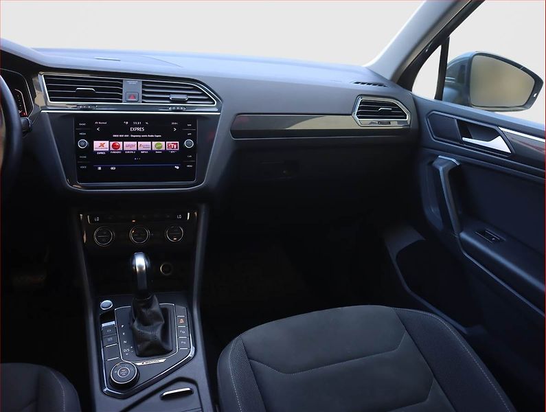Volkswagen Tiguan (2020) 2.0 TSI - fotka 8 z 23