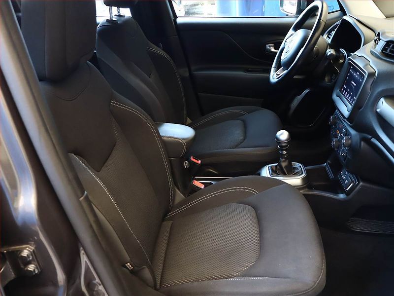 Jeep Renegade (2020) Limited 1.0 T-GDI, ČR,1.maj - fotka 7 z 17