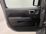 Jeep Wrangler UNLIMITED PHEV 4xE CZ 1.maj - náhled 7