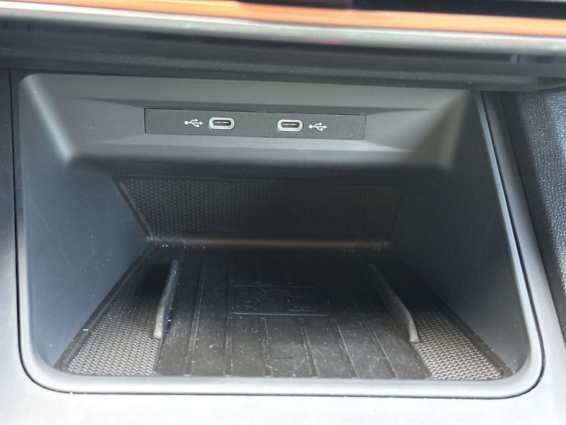 Cupra Formentor (2024) 1.5 TSI DSG - fotka 21 z 29