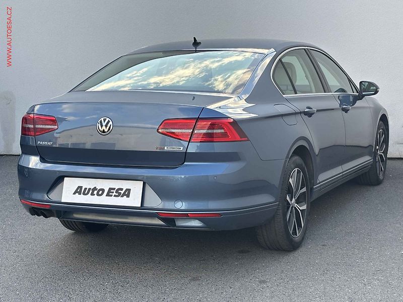 Volkswagen Passat (2015) 1.8TSi, ČR, LED, navi, kamera - fotka 4 z 18