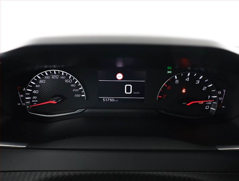 Peugeot 2008 (2021) 1.2 PureTech, Serv.kniha, Kůže - fotka 9 z 19