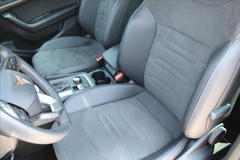 Cupra Ateca 1,5 TSI  ČR,1.MAJ,A/T,ZÁRUKA - fotka 30 z 38