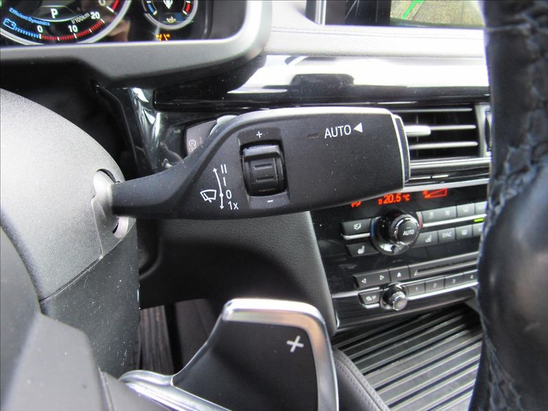 BMW X6 3,0 d xDrive30d 190kW - fotka 23 z 33