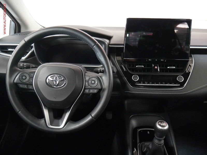 Toyota Corolla (2024) 1.5, 2.maj,ČR, AC, park. - fotka 11 z 20