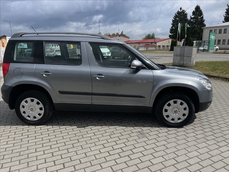 Škoda Yeti 1,8 TSi 118kw 4x4 po STK, odp. - fotka 37 z 38