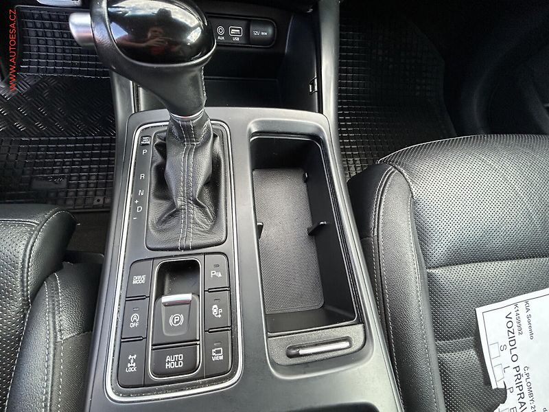 Kia Sorento (2019) 2.2 CRDI 4x4, AT, kůže - fotka 14 z 20