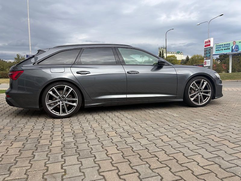 Audi A6 Avant (2019) - fotka 2 z 18