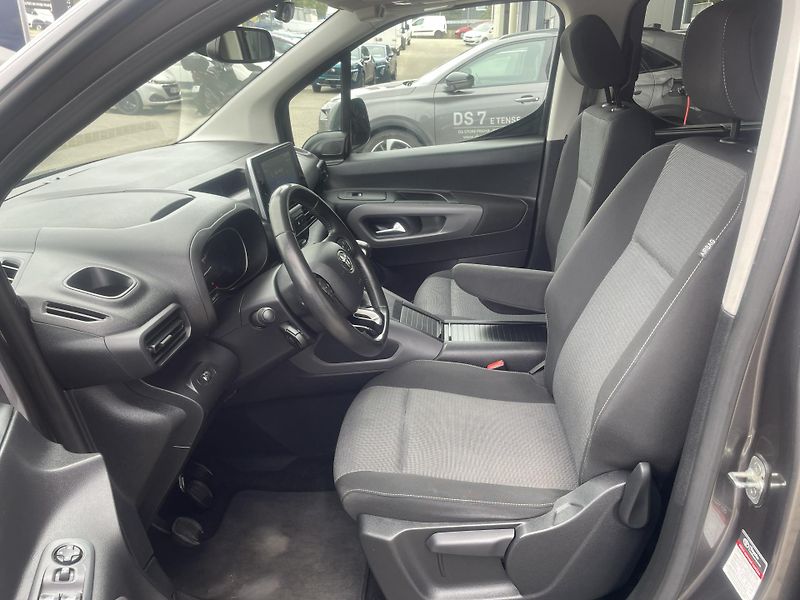 Toyota ProAce City Verso FAMILY L2 1.5 D-4D 96 kW - fotka 11 z 21