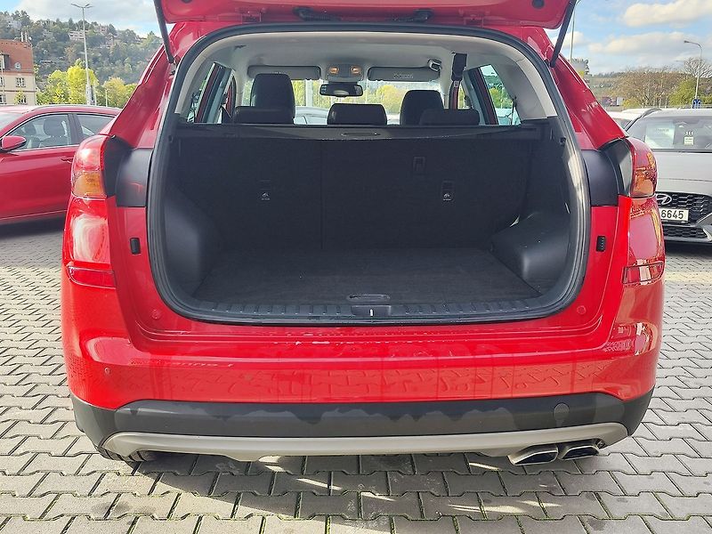 Hyundai Tucson 1.6 CRDI/85kW Traveller - fotka 9 z 32