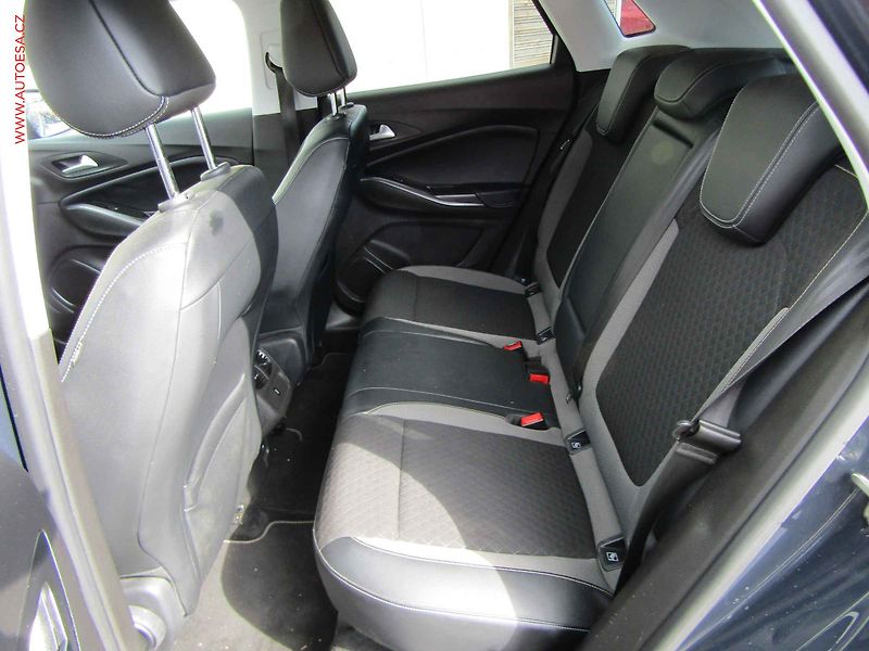 Opel Grandland X (2018) 1.2 T, 1.maj,ČR, Navi, TZ - fotka 10 z 23