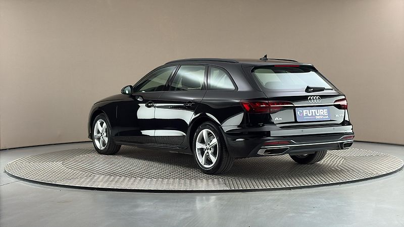 Audi A4 2.0 35TFSI S Tronic Avant - fotka 2 z 26