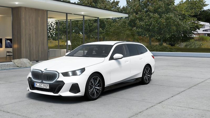 BMW Řada 5 540d xDrive Touring - fotka 2 z 14