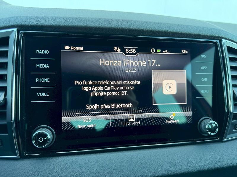 Škoda Karoq (2025) 1.5 TSI 110kW Top Selection - fotka 22 z 35