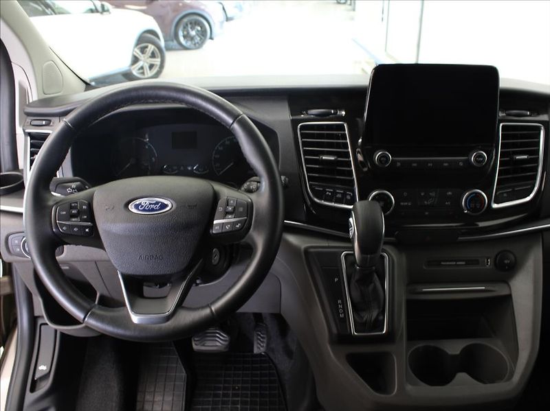 Ford Tourneo Custom 2,0 EB 136kW AT L1 27 520km! Č - fotka 9 z 17