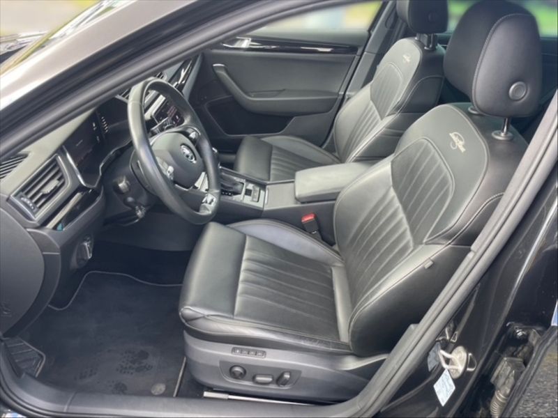 Škoda Superb 2,0 TDI Laurin&Klement 4x4 DSG - fotka 7 z 11