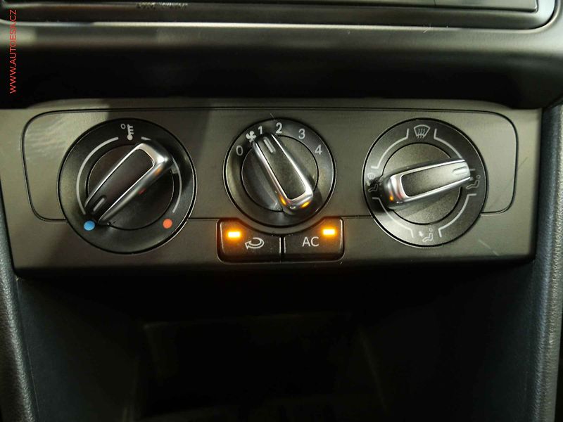 Volkswagen Polo (2011) 1.2 12V, AC - fotka 16 z 16