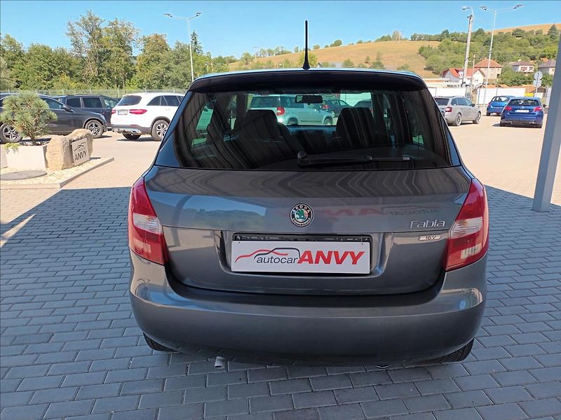 Škoda Fabia 1,4 16V,63KW,KLIMA,PO SERVISU - fotka 8 z 31