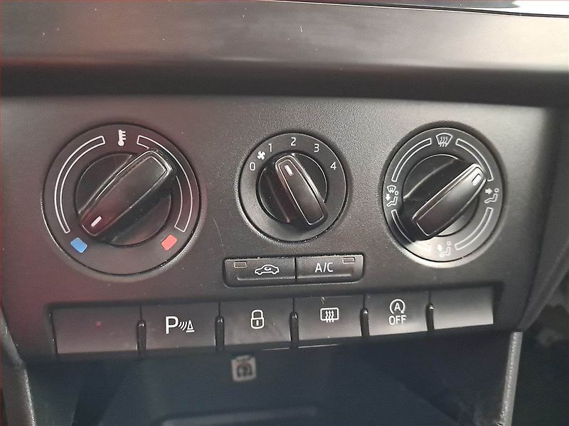 Škoda Rapid (2015) Ambition 1.6 TDI, Eko.zaplacen - fotka 13 z 17