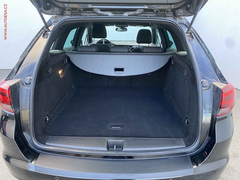 Opel Astra (2018) 1.6 CDTi SportsTourer - fotka 7 z 19