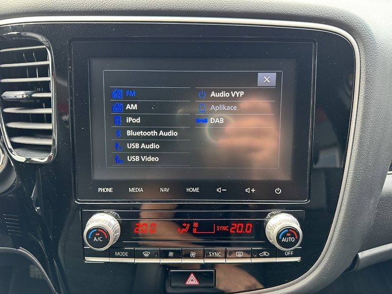 Mitsubishi Outlander (2020) 2.0i Automat SpiritPlus LED - fotka 12 z 49