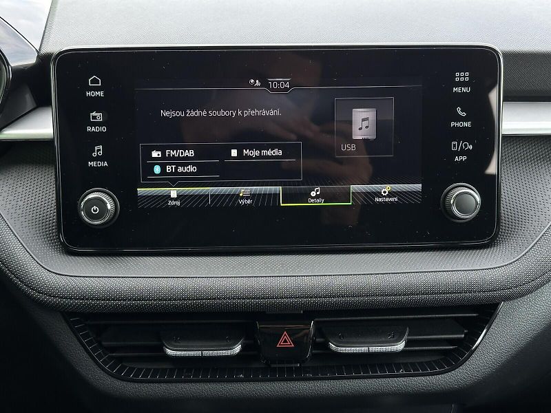 Škoda Fabia 1.0TSi 95PS LED V.Cockpit 2Z.C - fotka 25 z 40