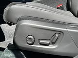 Volvo XC40 Plus Dark B3 120kW - náhled 23