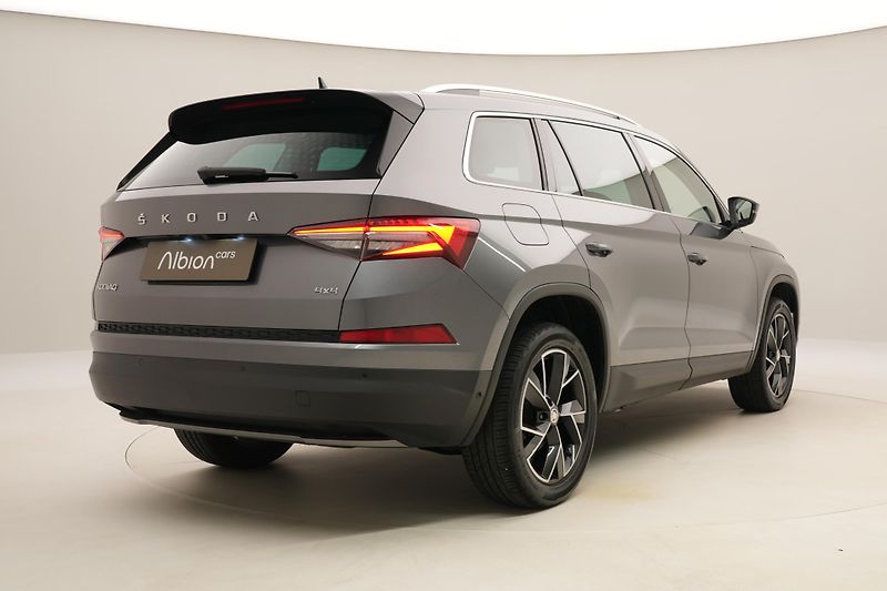 Škoda Kodiaq 2.0TSI 140kW STYLE 4x4 DSG CZ - fotka 12 z 46