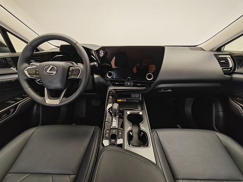 Lexus NX 350h 350h PRESTIGE - fotka 12 z 45