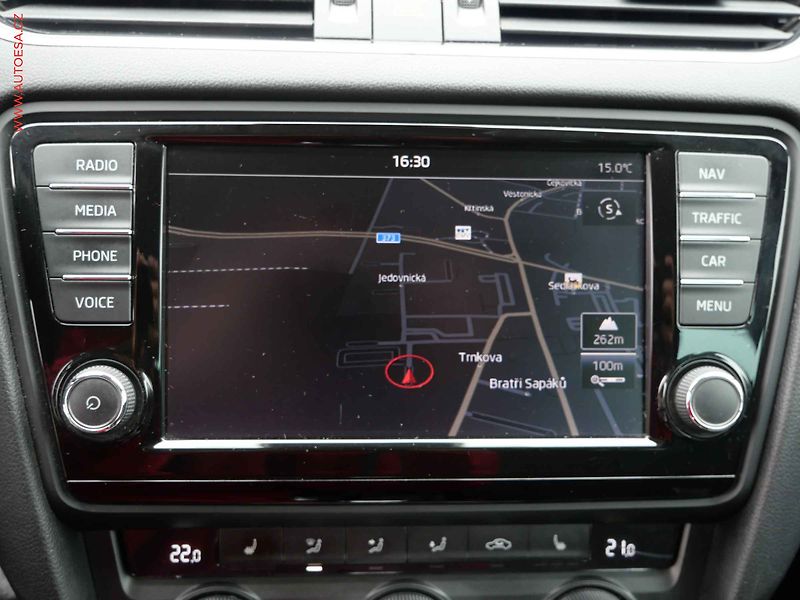 Škoda Octavia (2013) 2.0TDi, ČR, Ele, DSG, bixen - fotka 19 z 22