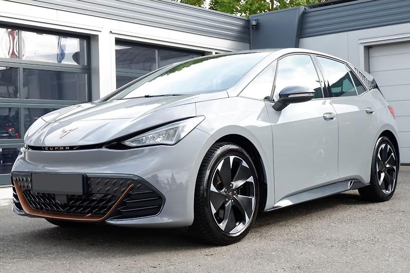 Cupra Born 150kW SoH 89% Tep.čerpadlo - fotka 1 z 20