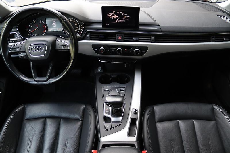 Audi A4 2.0TDI S-TRONIC SEDAN 110kW - fotka 32 z 50