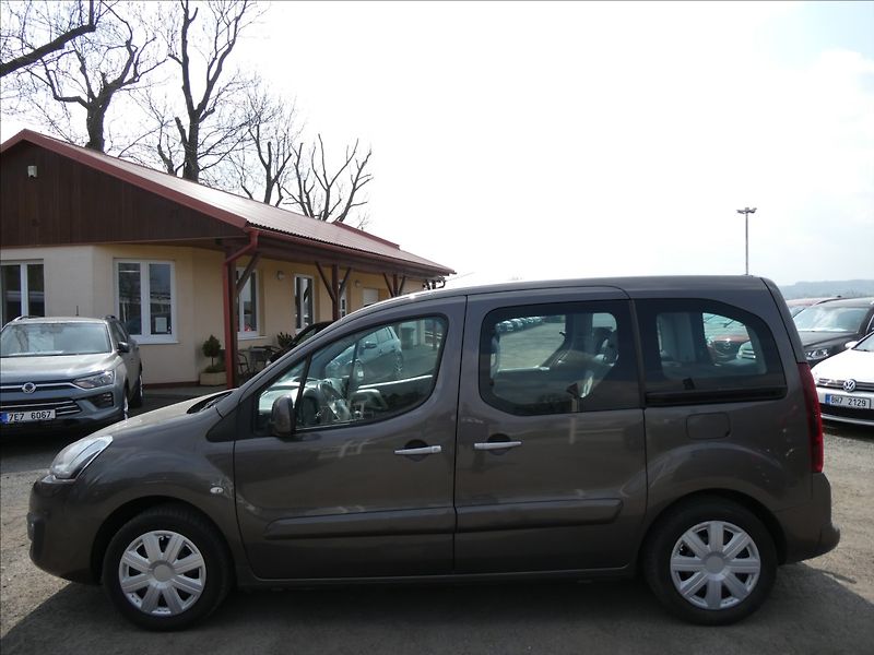 Citroën Berlingo 1,6 HDi 73kW MULTISPACE, závěs - fotka 6 z 37